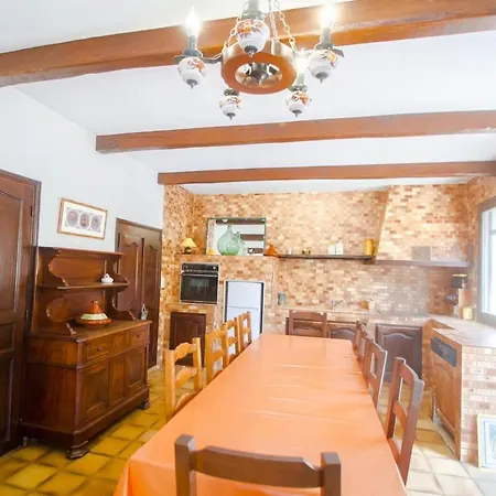 Holiday home Des Garrigues Saint-Michel-d'Euzet